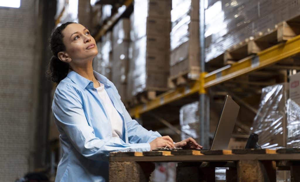 Supply Chain Disruptions Ease: 15% Shipping Cost Reduction by Mid-2025